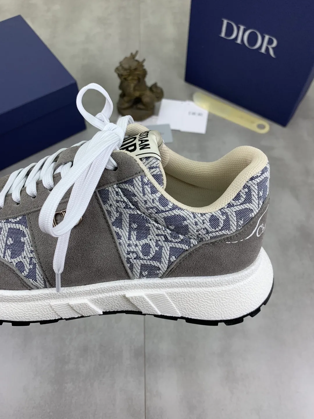 Men's Men's Shoes💰P440💰[New Style]🆘[Dior] 2025 Dior Original Lace-up Low-top Men's Shoes Classic casual shoes 🔥This model is the official classic model, with high quality and made by famous original designers. It is made of high-quality cowhide with original materials➕comfortable and breathable mesh lining➕pigskin insole. The perfect last shape and generous and fashionable design have attracted many consumers and are suitable for drivers to drive🚗. What you want is the best quality in the market. Color: seven colors. Code number: 38--44 (45 46 customized)